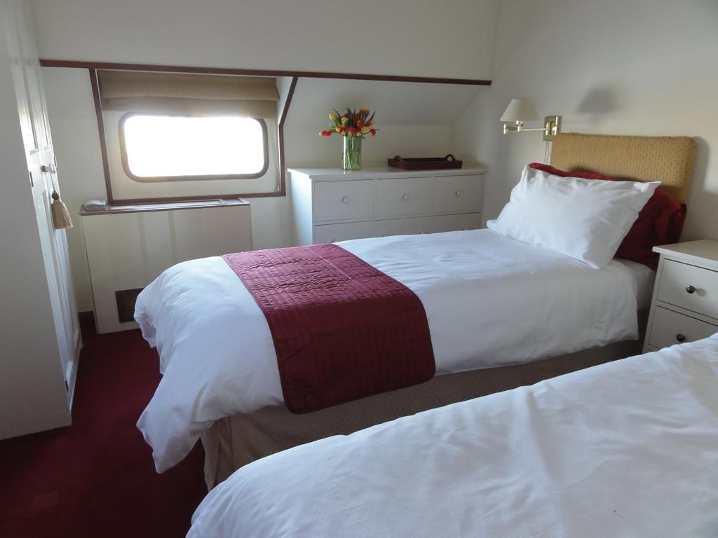 Peniche Serenity Sillery Room photo